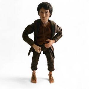 Frodo Baggins 8” Action Figure – 2005 Lord of the Rings Collectible – Articulate